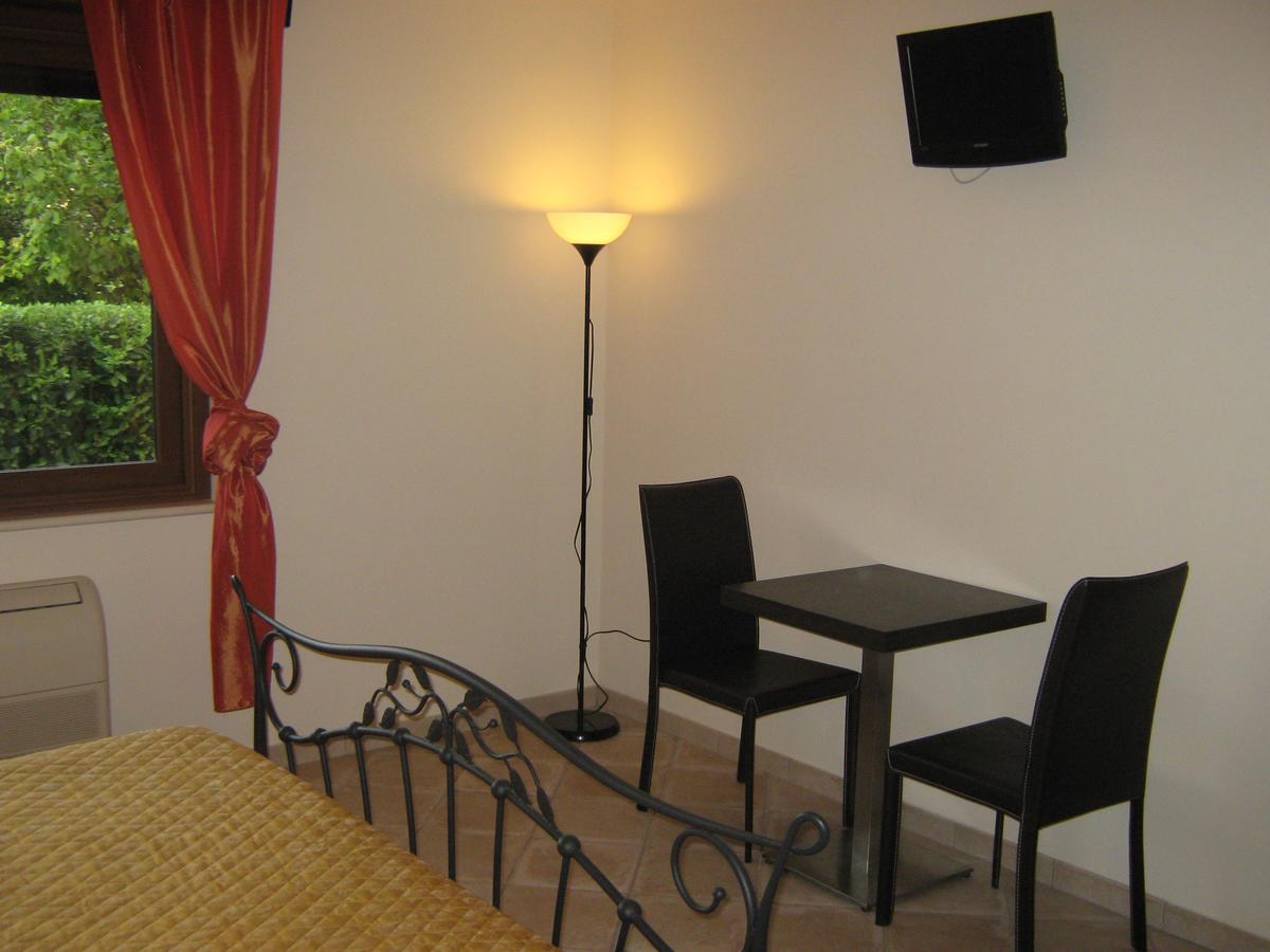 B & B Oasi Rosciano  外观 照片