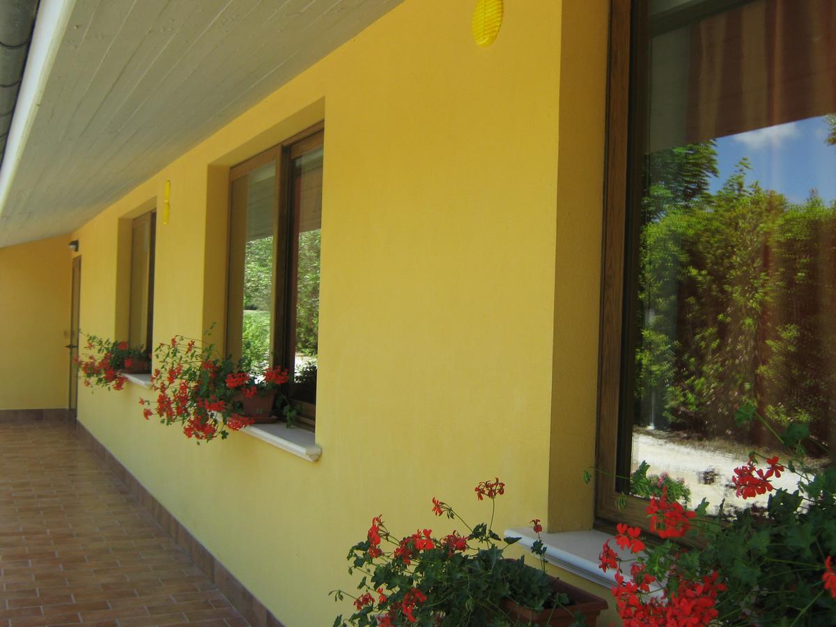 B & B Oasi Rosciano  外观 照片