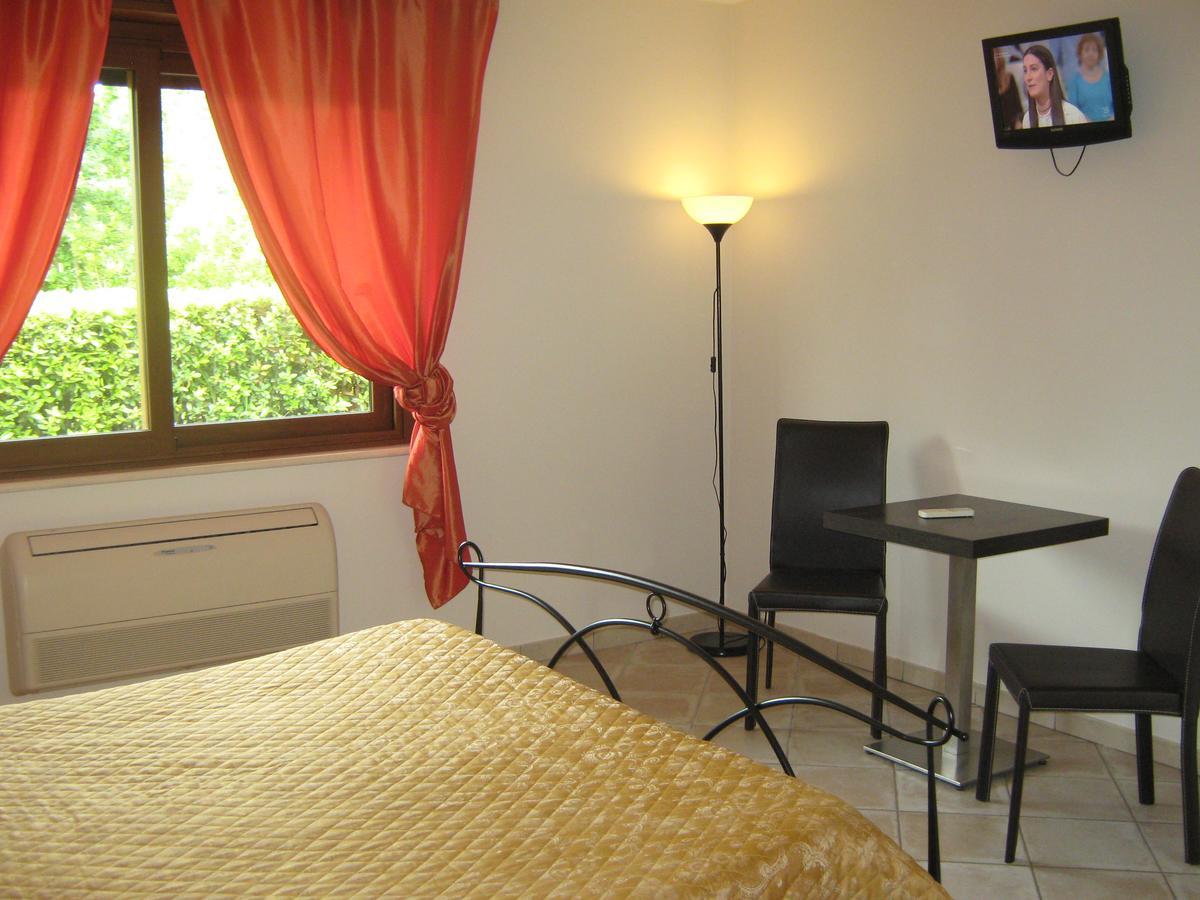 B & B Oasi Rosciano  外观 照片