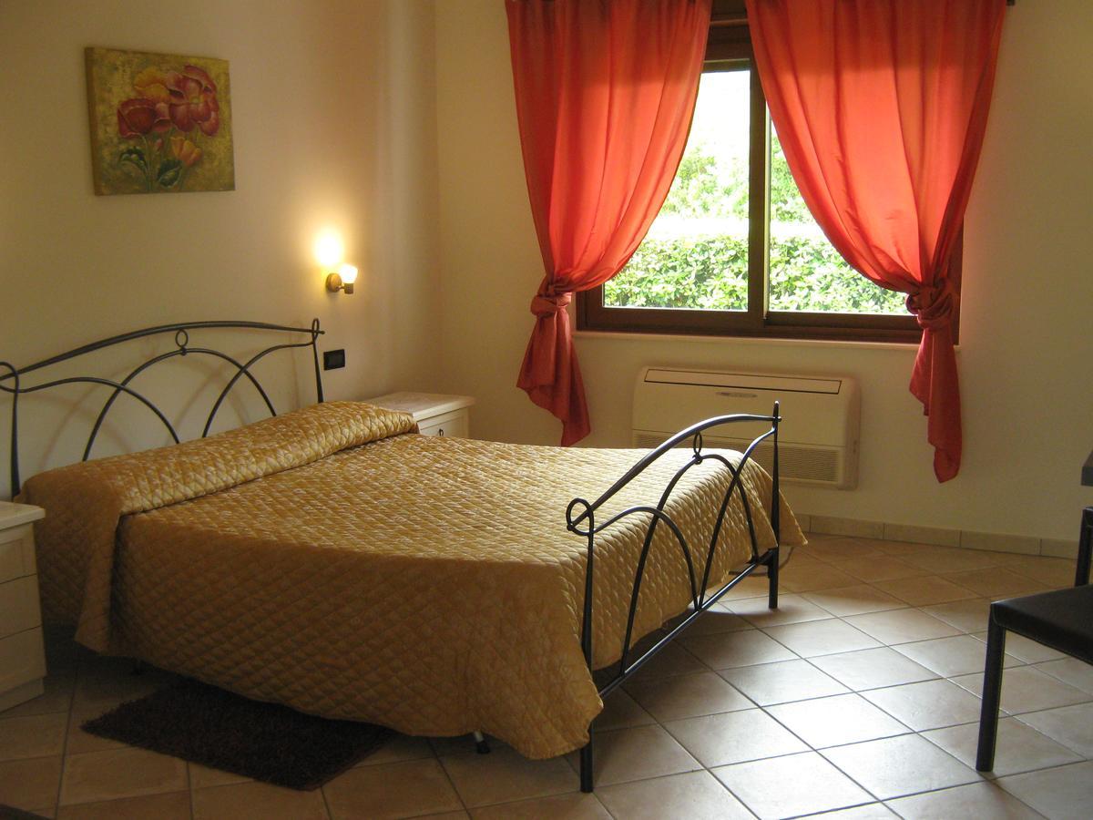 B & B Oasi Rosciano  外观 照片